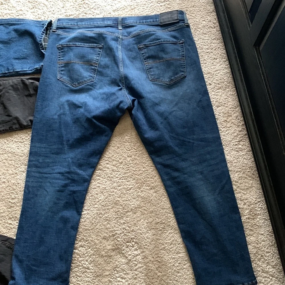 Used - Picture 3 of 3